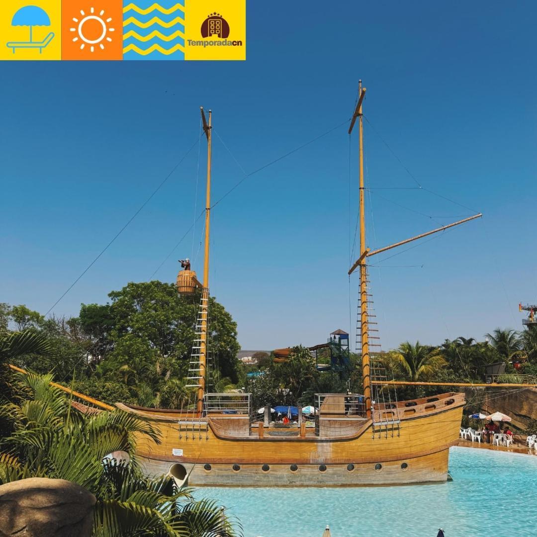 الشقق الفندقية كلدس نوفاسفي  Piazza Com Acesso Ao Acqua Park - Gustavo المظهر الخارجي الصورة